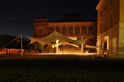 „Apollon“-Sonnensegel in Weimar, Ansicht 3 – vergrößern